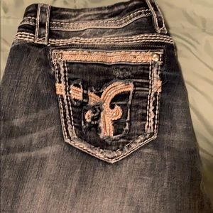 NWOT Rock Revival straight leg jean.